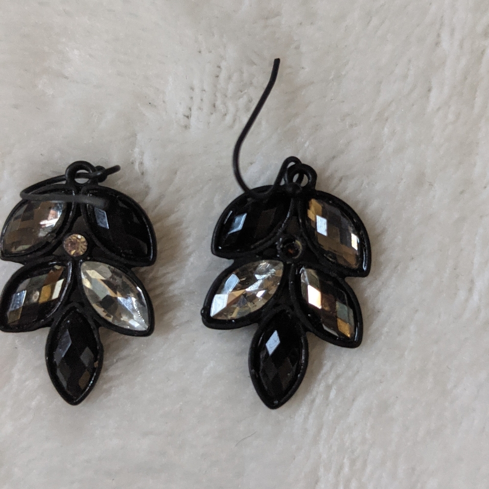 Earring bundle - Picture 2 of 5
